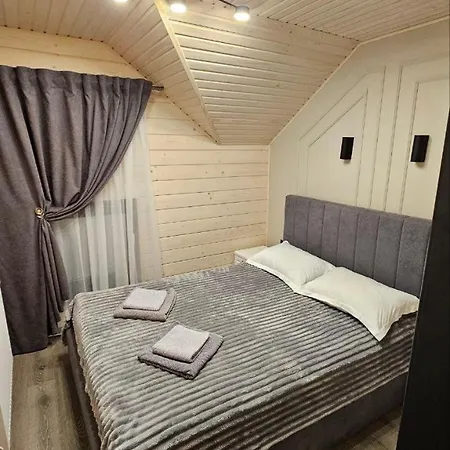 Minihouse Nyaraló Kozjova